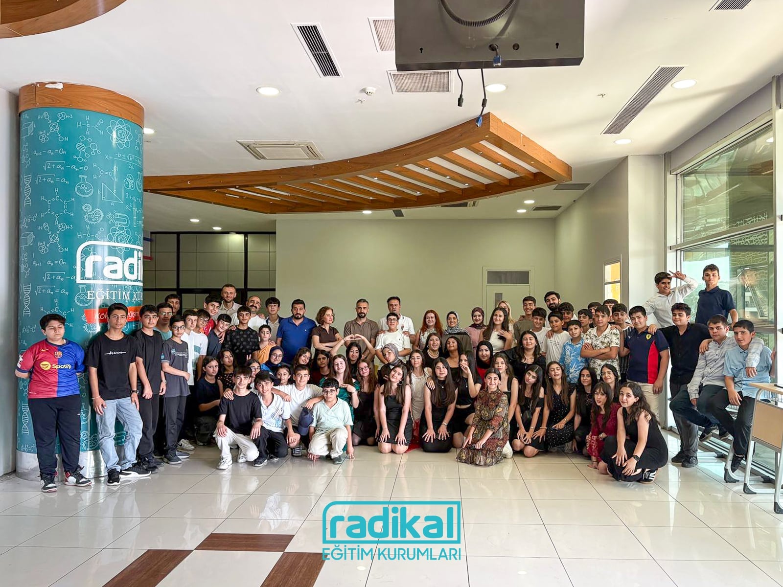 LGS Semineri ve Pasta Kesimi